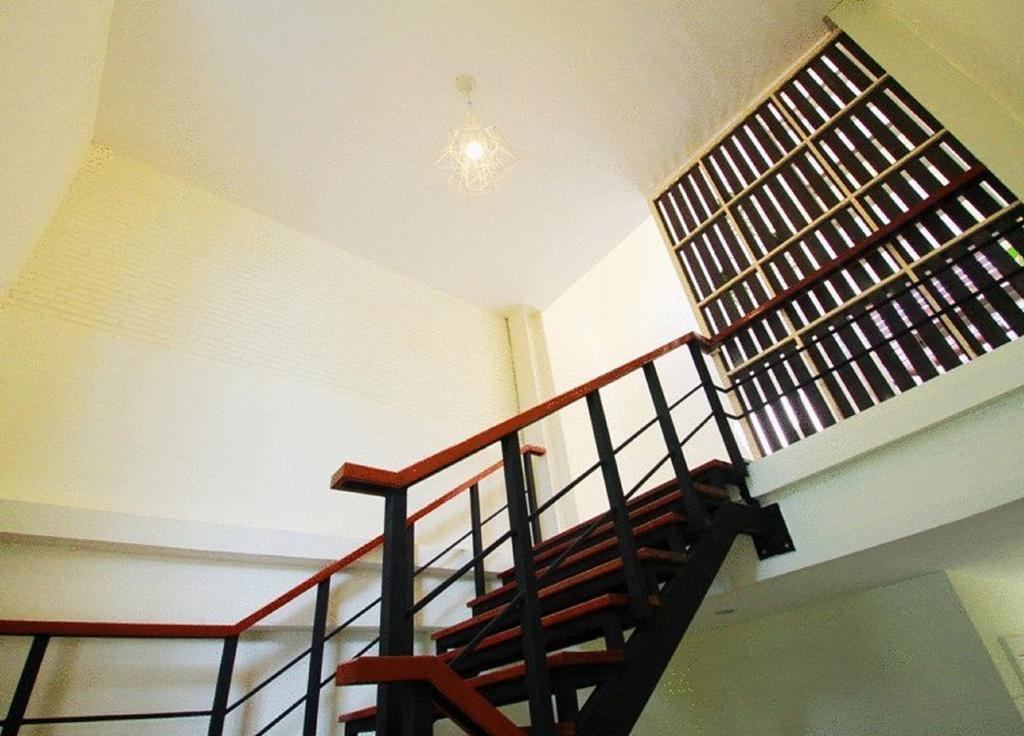 Hostel Sakul House Bangkok Zewnętrze zdjęcie