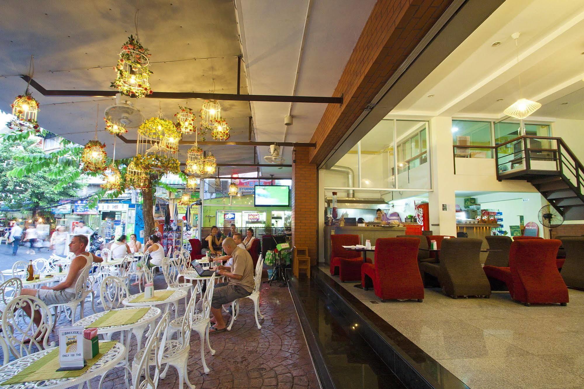 Hostel Sakul House Bangkok Zewnętrze zdjęcie